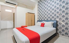 RedDoorz near Pasar Klandasan Balikpapan